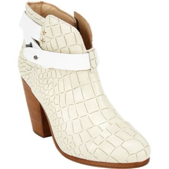 Rag & Bone Harrow Booties in Ivory Snakeskin Sz. 38.5 / 8.5US - Picture 2 of 16